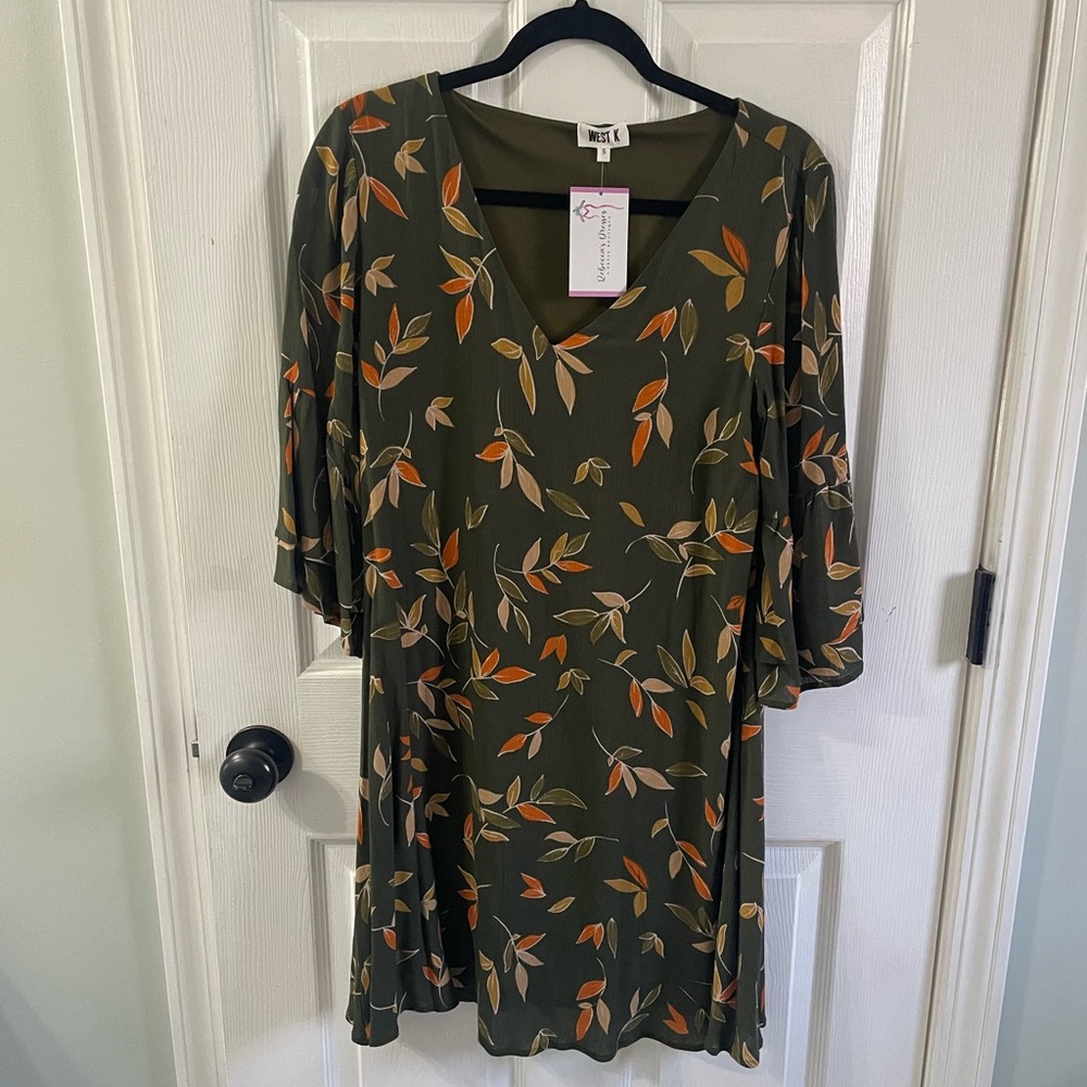 Beautiful fall dress - size small (great for fall photos!)